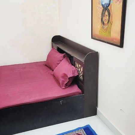 Hotel Advaitam Ujjain Esterno foto