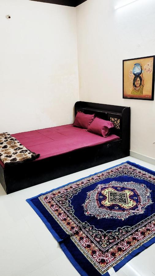 Hotel Advaitam Ujjain Esterno foto